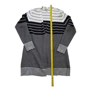 Carolyn Taylor Black‎ and White Striped Cardigan